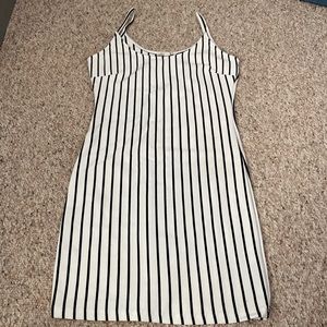 Stripped bodycon dress size Medium